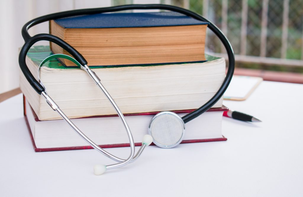 四谷学院の高卒生コースには医学部専門のカリキュラムがある