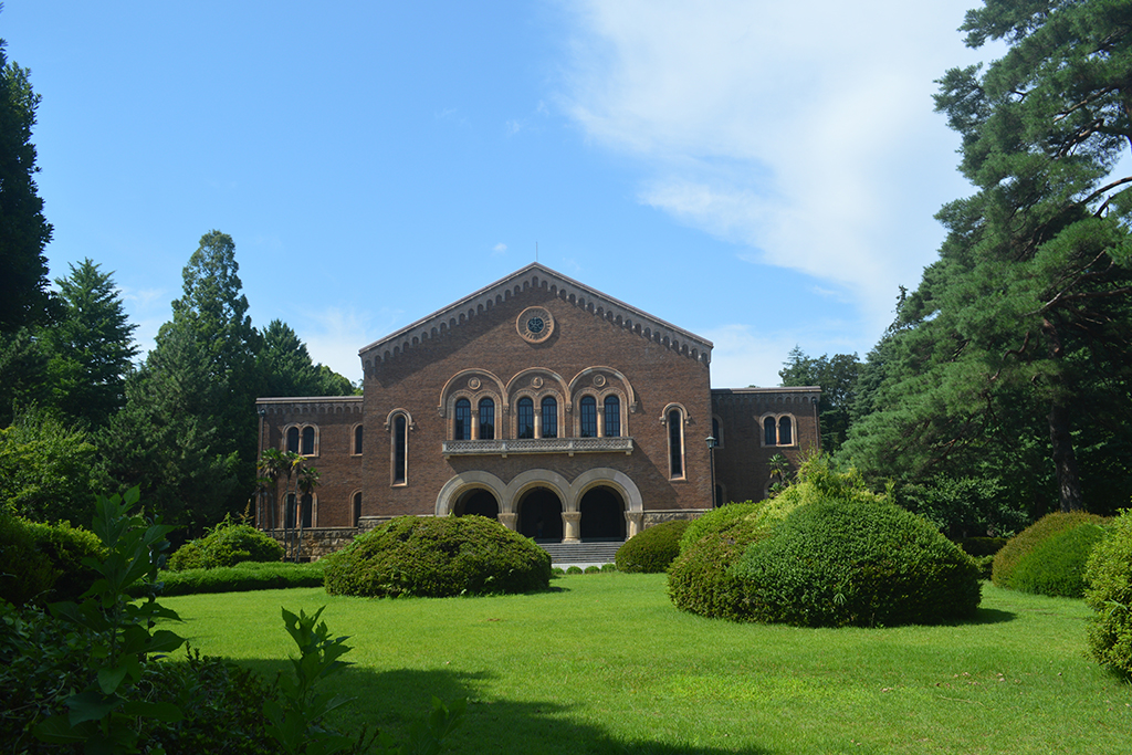 京都大学と一橋大学の概要